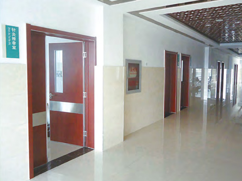 中醫(yī)針灸推拿室門(mén)